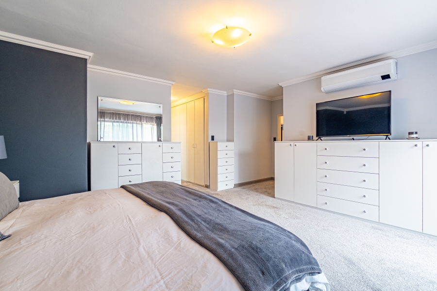 4 Bedroom Property for Sale in Beverley Gauteng