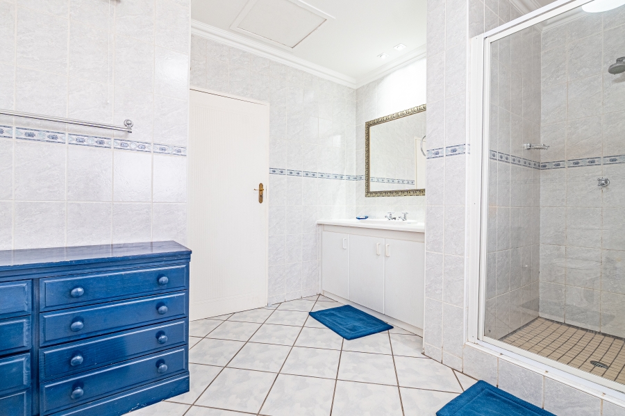 4 Bedroom Property for Sale in Beverley Gauteng