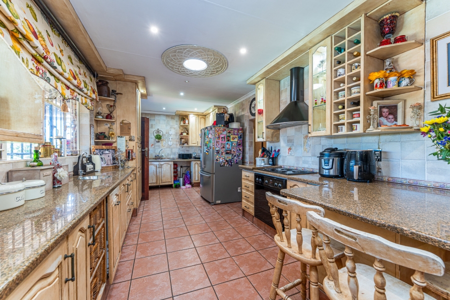 4 Bedroom Property for Sale in Wilro Park Gauteng