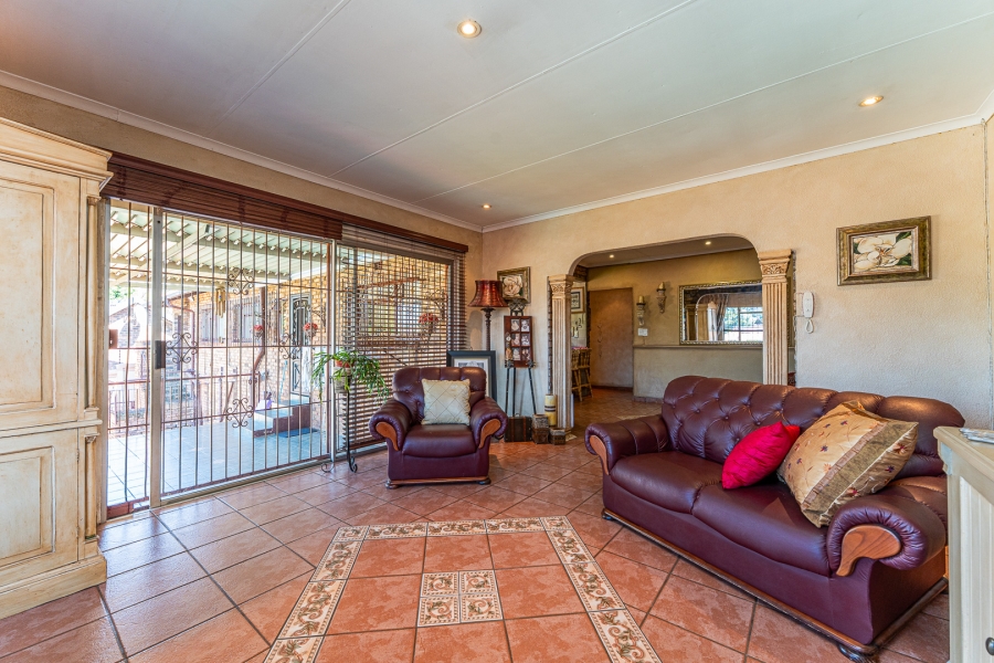 4 Bedroom Property for Sale in Wilro Park Gauteng