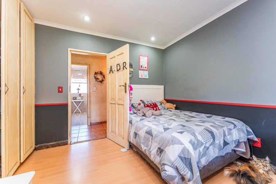 4 Bedroom Property for Sale in Wilro Park Gauteng