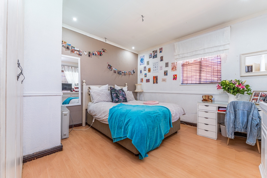 4 Bedroom Property for Sale in Wilro Park Gauteng