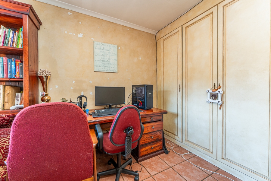 4 Bedroom Property for Sale in Wilro Park Gauteng