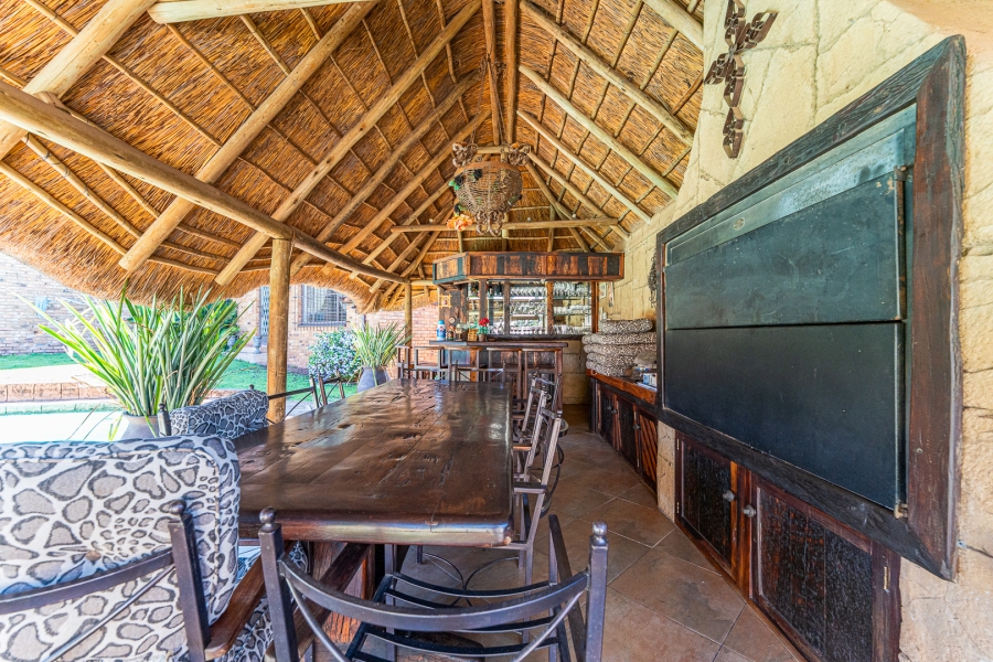 4 Bedroom Property for Sale in Wilro Park Gauteng