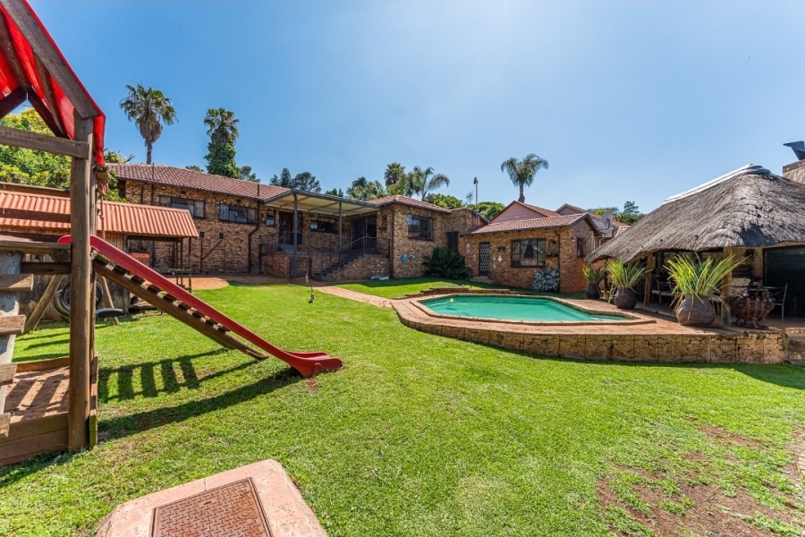 4 Bedroom Property for Sale in Wilro Park Gauteng