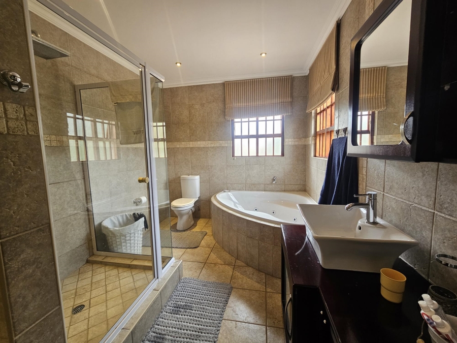 3 Bedroom Property for Sale in Ruimsig Country Estate Gauteng