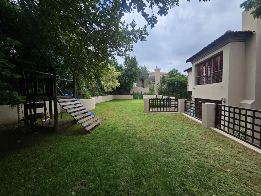 3 Bedroom Property for Sale in Ruimsig Country Estate Gauteng