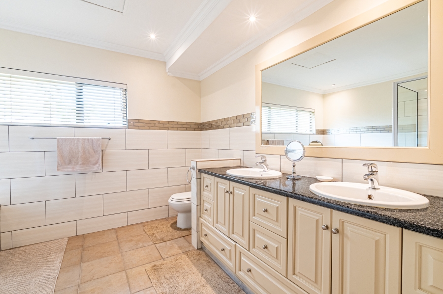 To Let 4 Bedroom Property for Rent in Dainfern Valley Gauteng