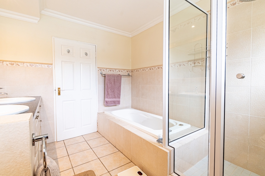 To Let 4 Bedroom Property for Rent in Dainfern Valley Gauteng