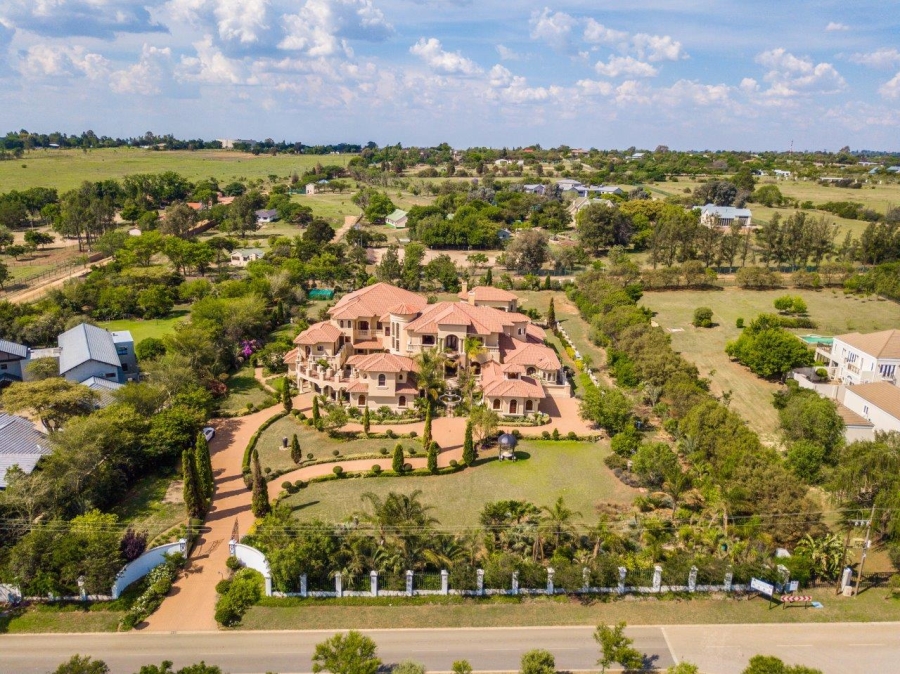5 Bedroom Property for Sale in Saddlebrook Estate Gauteng