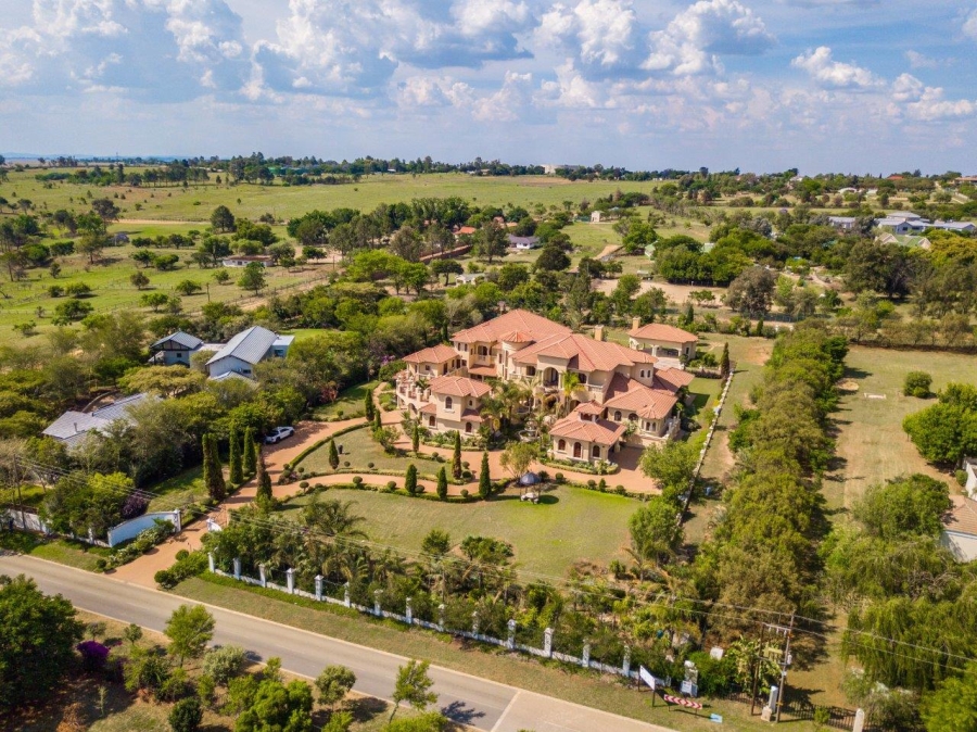 5 Bedroom Property for Sale in Saddlebrook Estate Gauteng