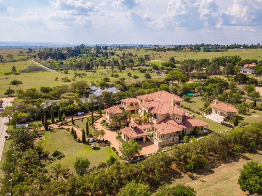 5 Bedroom Property for Sale in Saddlebrook Estate Gauteng