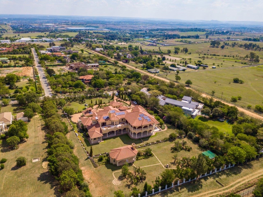 5 Bedroom Property for Sale in Saddlebrook Estate Gauteng