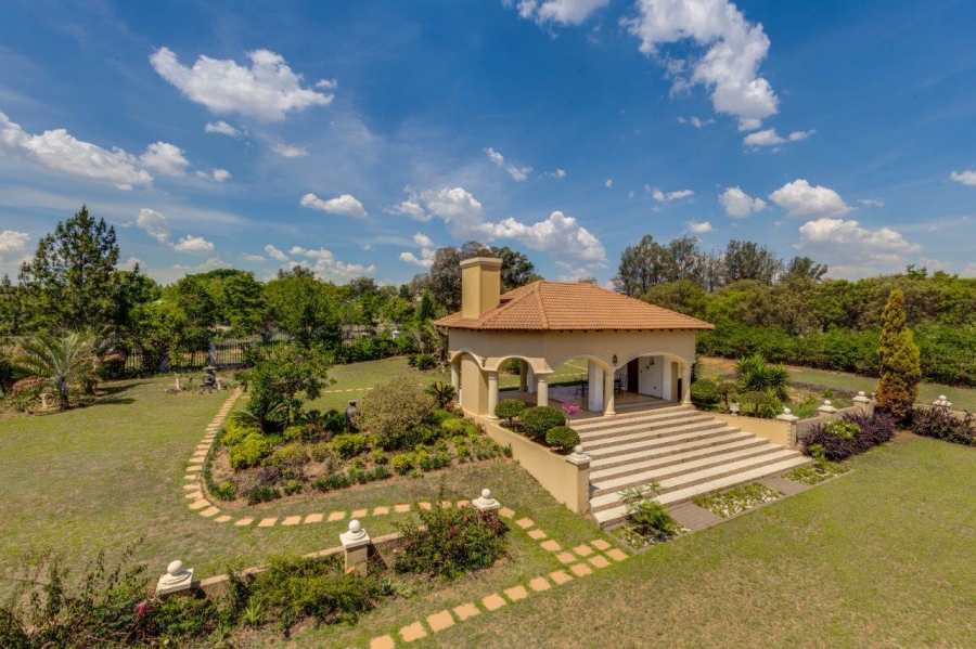 5 Bedroom Property for Sale in Saddlebrook Estate Gauteng