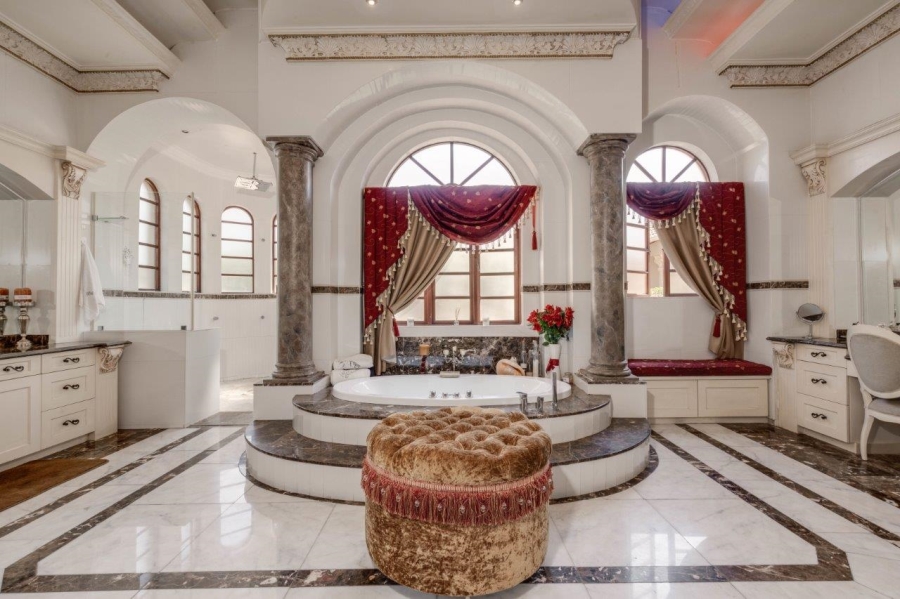 5 Bedroom Property for Sale in Saddlebrook Estate Gauteng