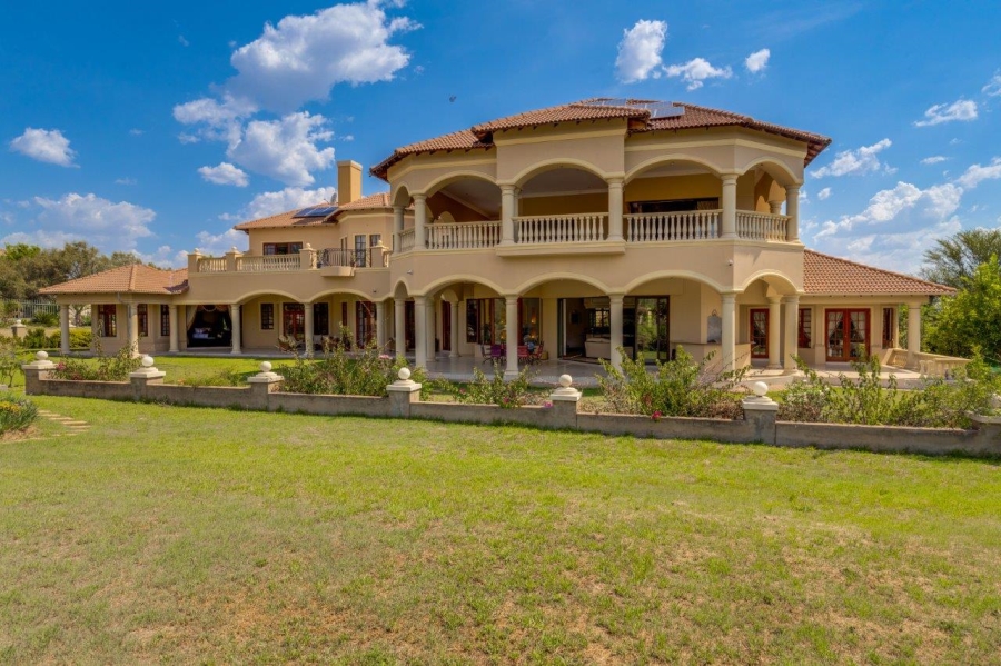 5 Bedroom Property for Sale in Saddlebrook Estate Gauteng