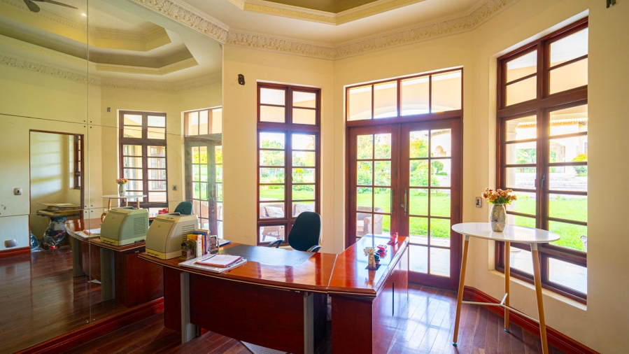 5 Bedroom Property for Sale in Saddlebrook Estate Gauteng