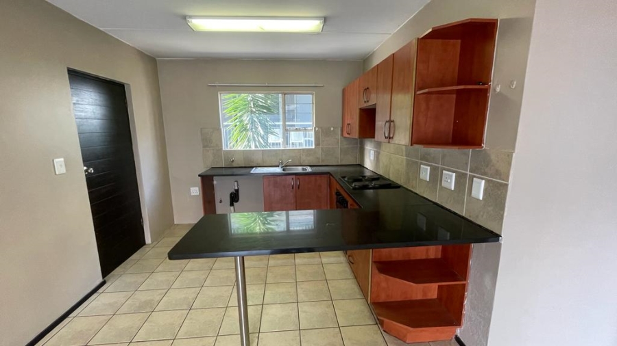 2 Bedroom Property for Sale in Bardene Gauteng