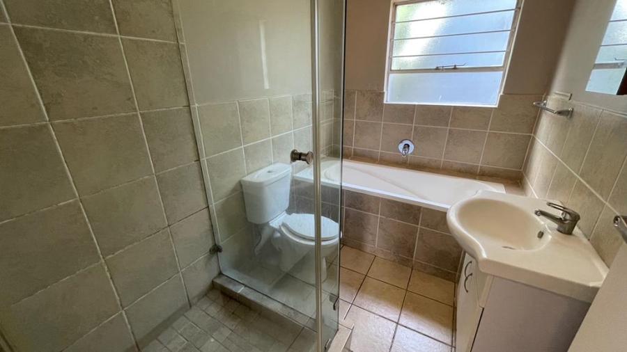 2 Bedroom Property for Sale in Bardene Gauteng