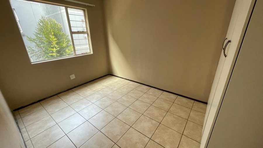 2 Bedroom Property for Sale in Bardene Gauteng