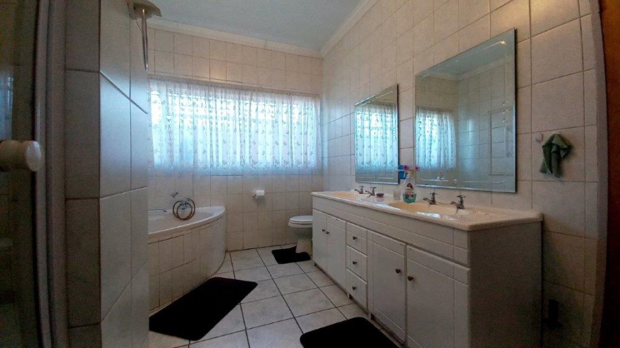 7 Bedroom Property for Sale in Sunward Park Gauteng