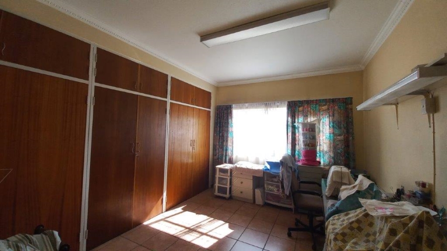 7 Bedroom Property for Sale in Sunward Park Gauteng