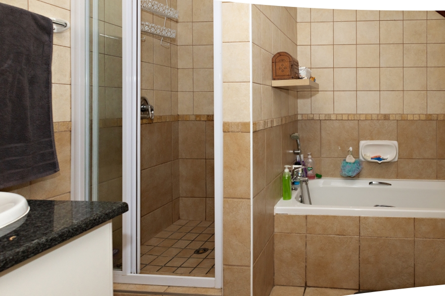 2 Bedroom Property for Sale in Equestria Gauteng