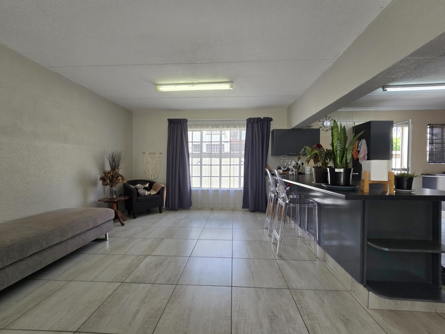 2 Bedroom Property for Sale in Helderkruin Gauteng
