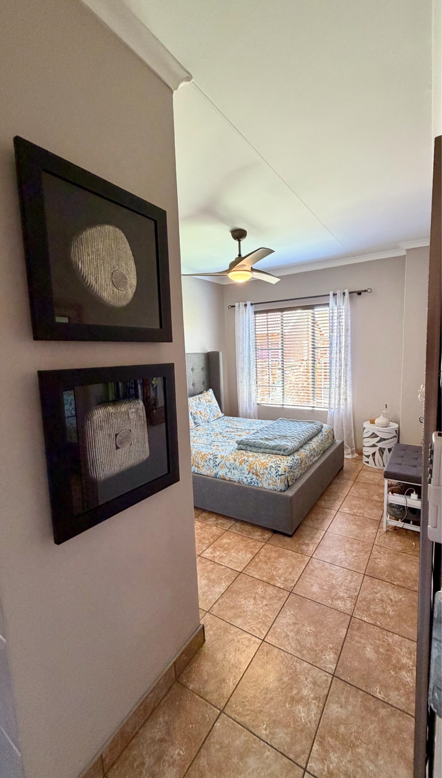 2 Bedroom Property for Sale in Rooihuiskraal North Gauteng