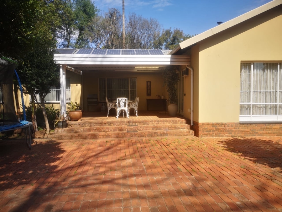 4 Bedroom Property for Sale in Die Wilgers Gauteng