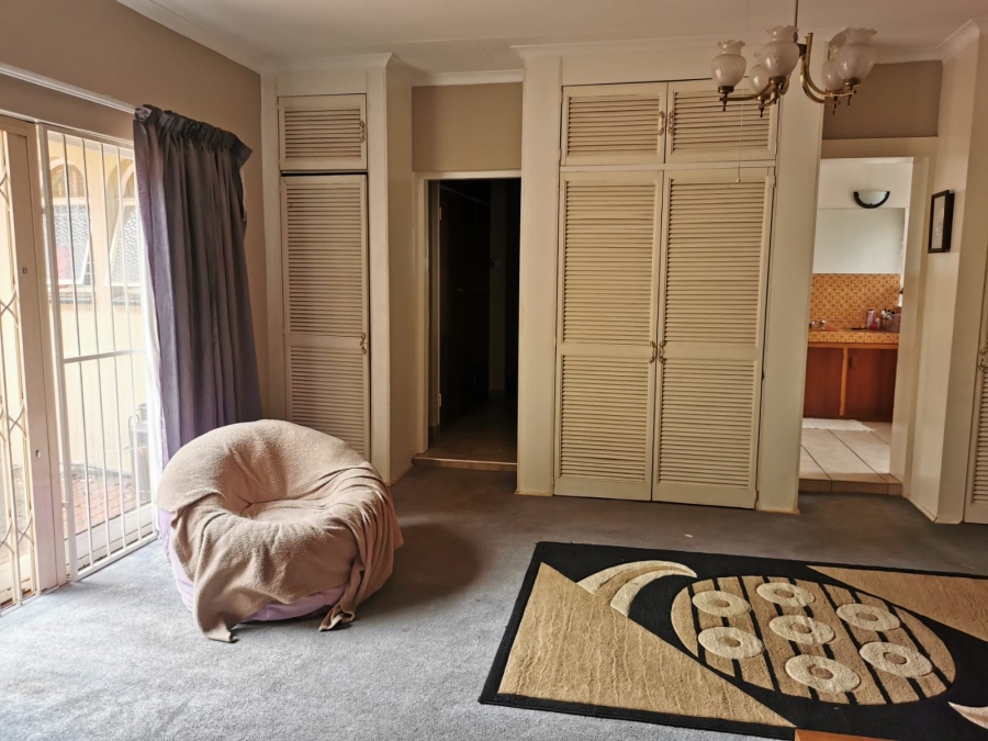 4 Bedroom Property for Sale in Die Wilgers Gauteng