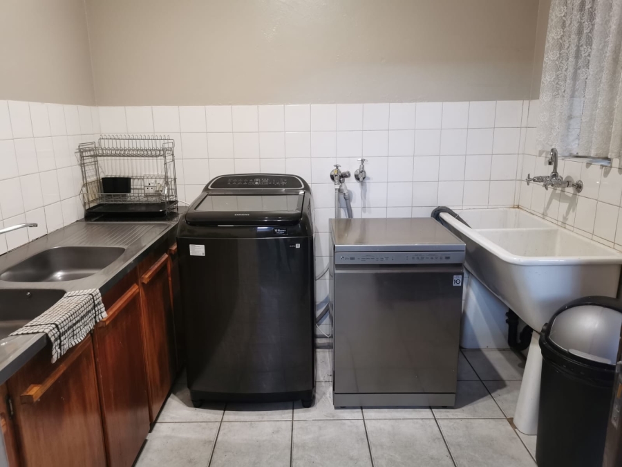 4 Bedroom Property for Sale in Die Wilgers Gauteng