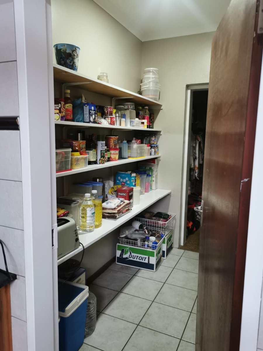 4 Bedroom Property for Sale in Die Wilgers Gauteng