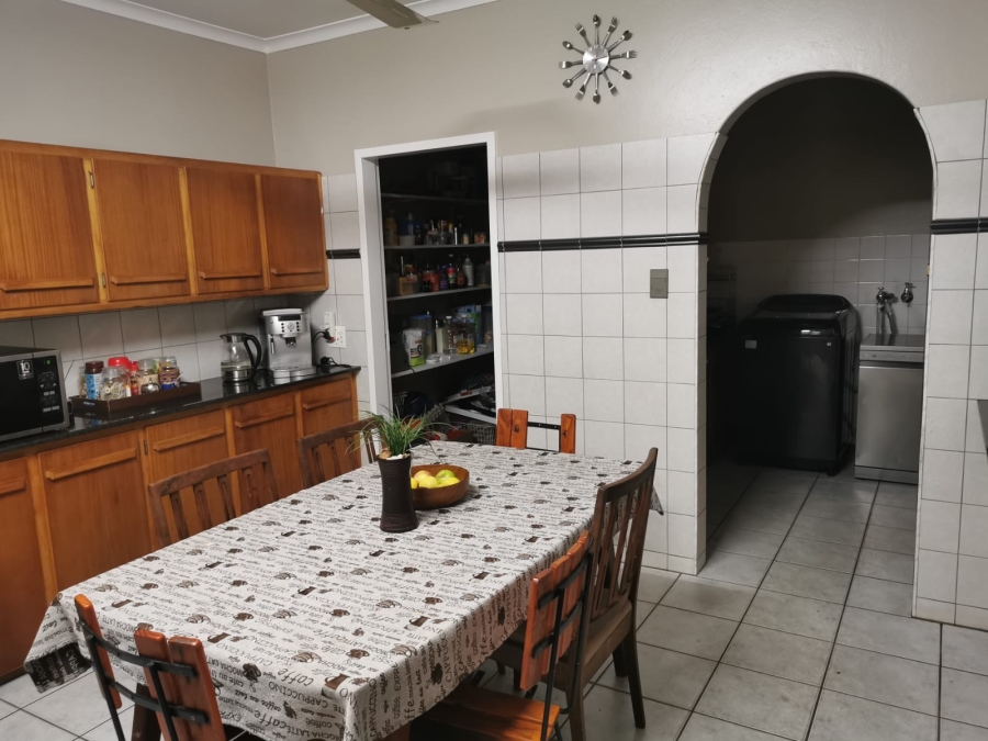 4 Bedroom Property for Sale in Die Wilgers Gauteng