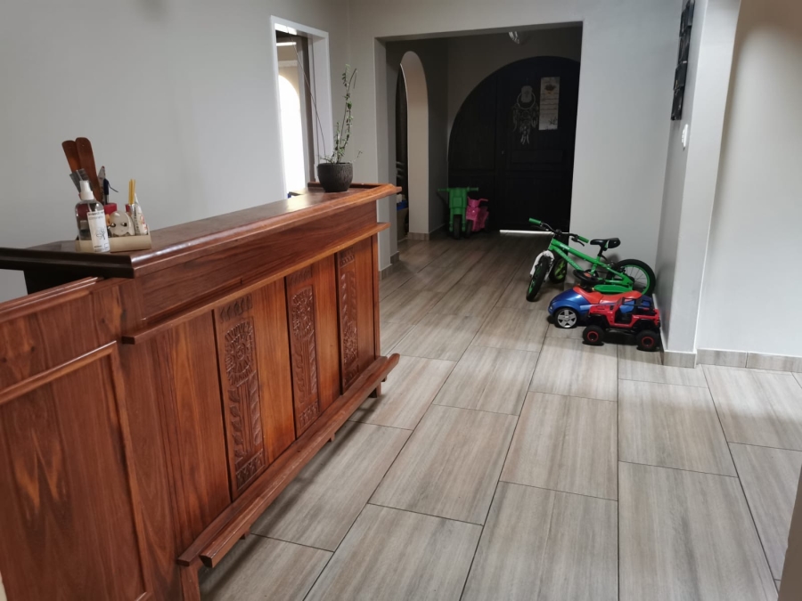 4 Bedroom Property for Sale in Die Wilgers Gauteng