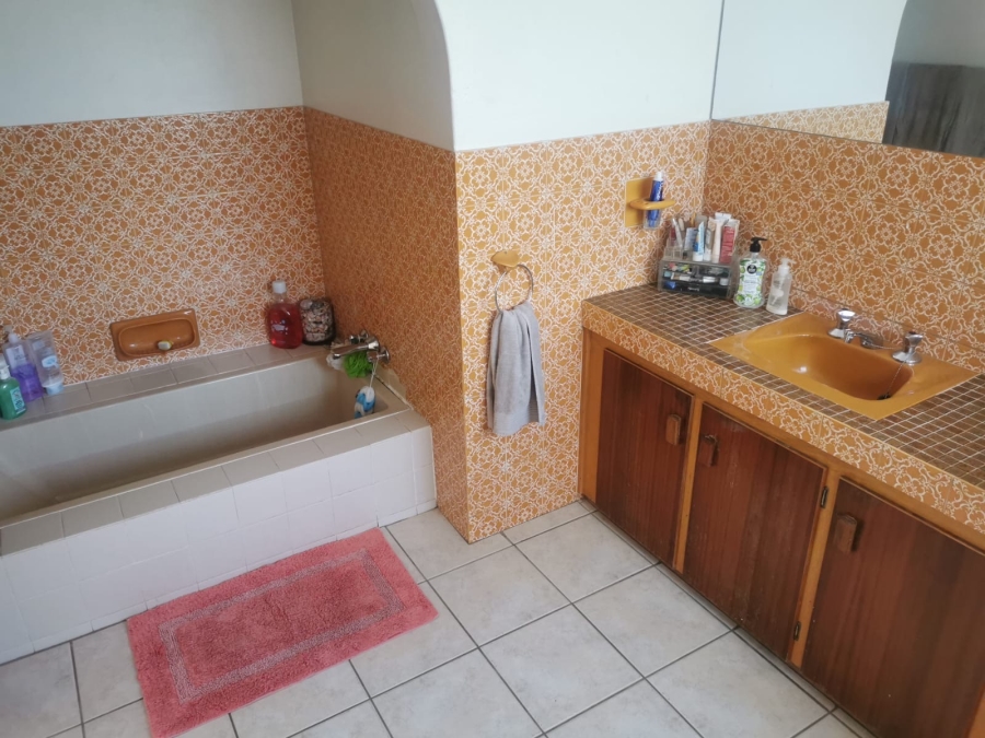 4 Bedroom Property for Sale in Die Wilgers Gauteng