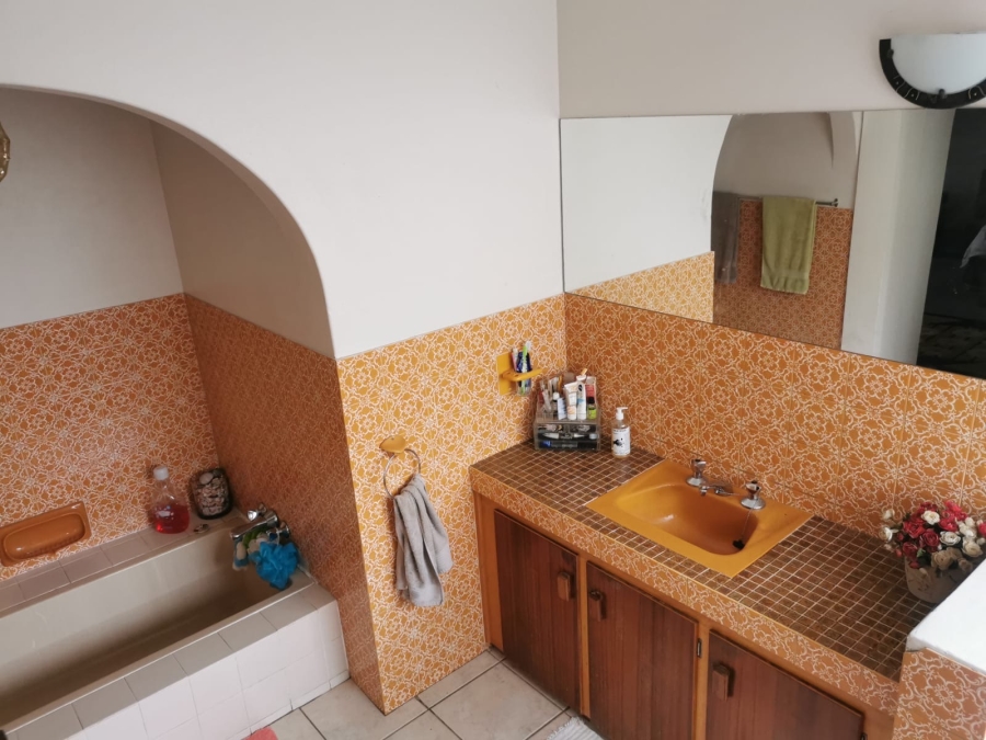 4 Bedroom Property for Sale in Die Wilgers Gauteng