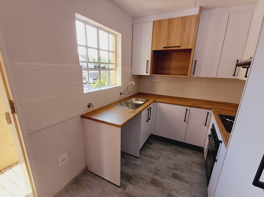 1 Bedroom Property for Sale in Erasmuskloof Gauteng