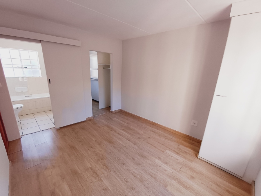 1 Bedroom Property for Sale in Erasmuskloof Gauteng