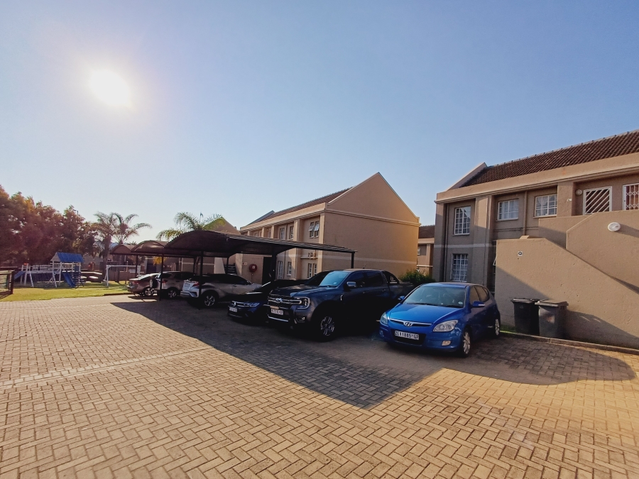 1 Bedroom Property for Sale in Erasmuskloof Gauteng