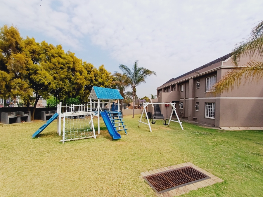 1 Bedroom Property for Sale in Erasmuskloof Gauteng