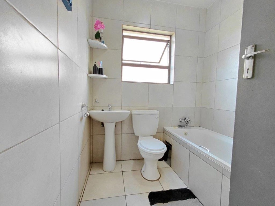 2 Bedroom Property for Sale in Parkrand Gauteng