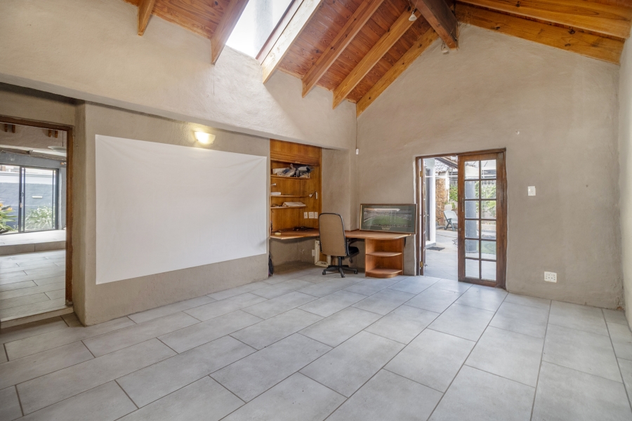 3 Bedroom Property for Sale in Waterkloof Ridge Gauteng