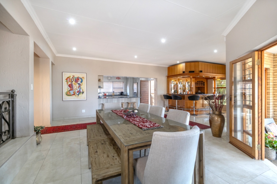 4 Bedroom Property for Sale in Helderkruin Gauteng