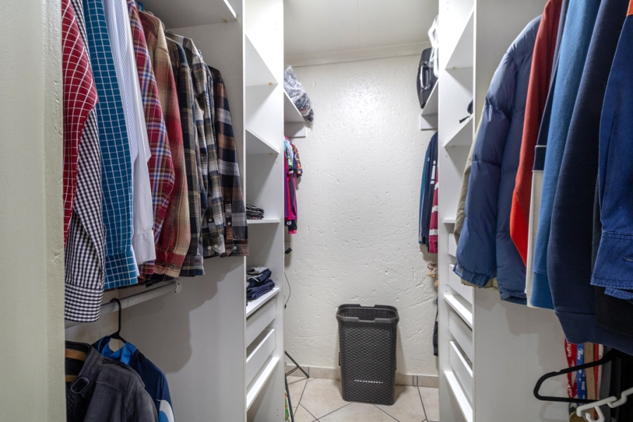 4 Bedroom Property for Sale in Helderkruin Gauteng