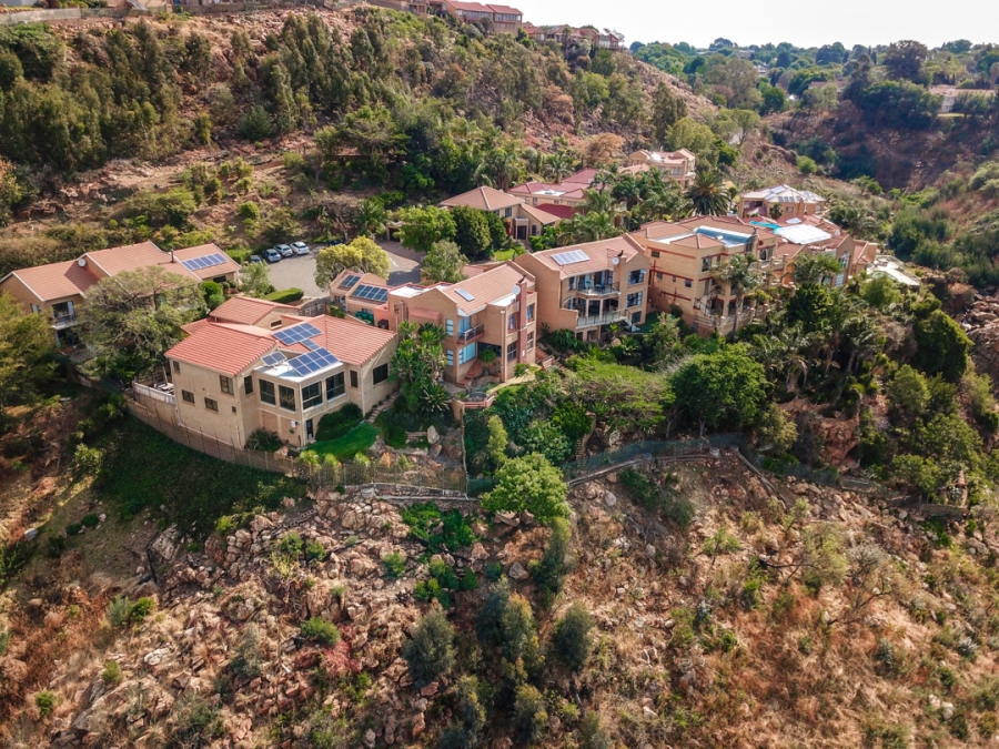 4 Bedroom Property for Sale in Helderkruin Gauteng