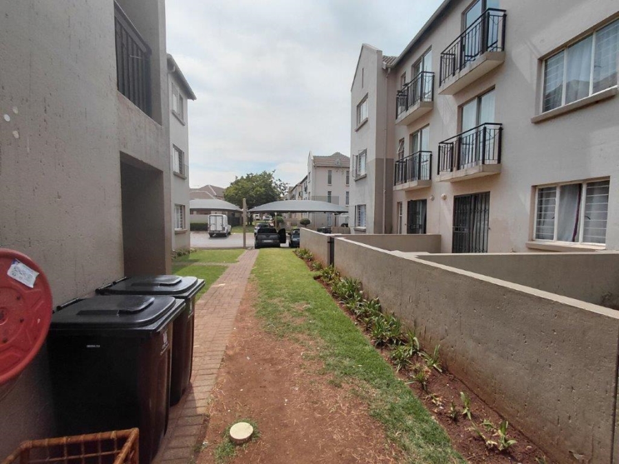 2 Bedroom Property for Sale in Klippoortje Gauteng