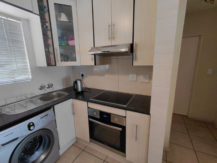 2 Bedroom Property for Sale in Klippoortje Gauteng