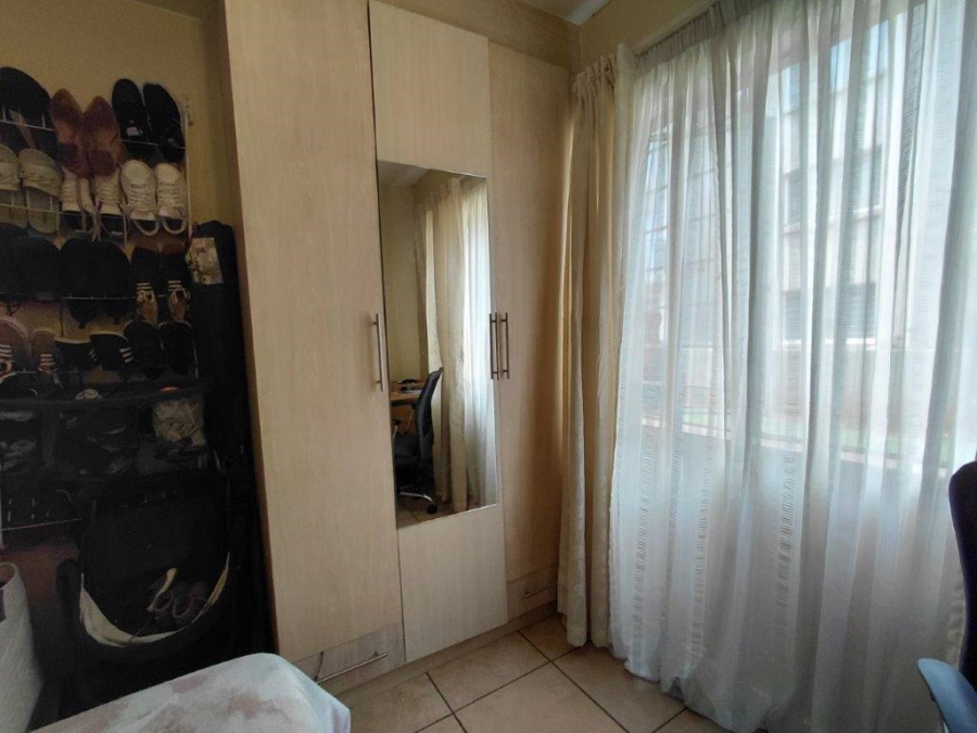2 Bedroom Property for Sale in Klippoortje Gauteng