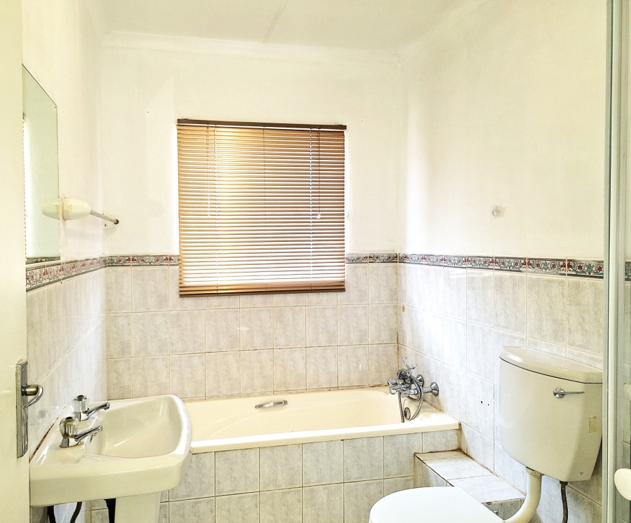 3 Bedroom Property for Sale in Suideroord Gauteng